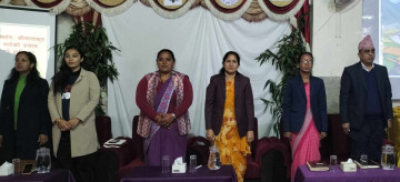 जलवायु परिवर्तनको मुद्दामा राज्य होटलमै अलमलियो, समुदायमा पुग्नै सकेन